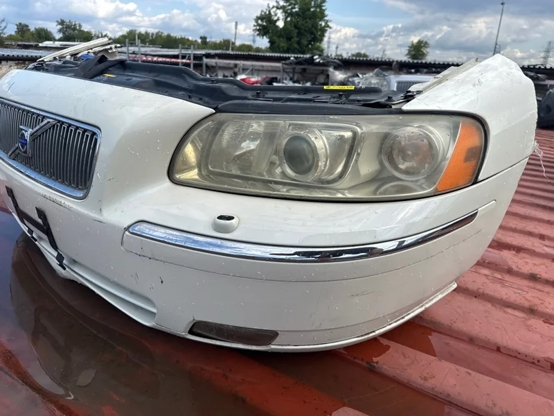 Ноускат передняя часть в сборе Volvo S60 V70 39998856 SW65