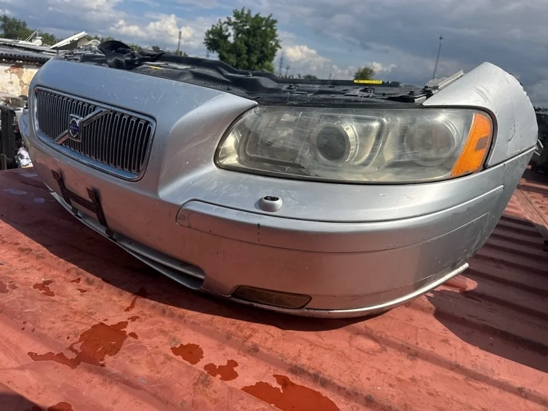 Ноускат передняя часть в сборе Volvo S60 V70 39998856 SW61