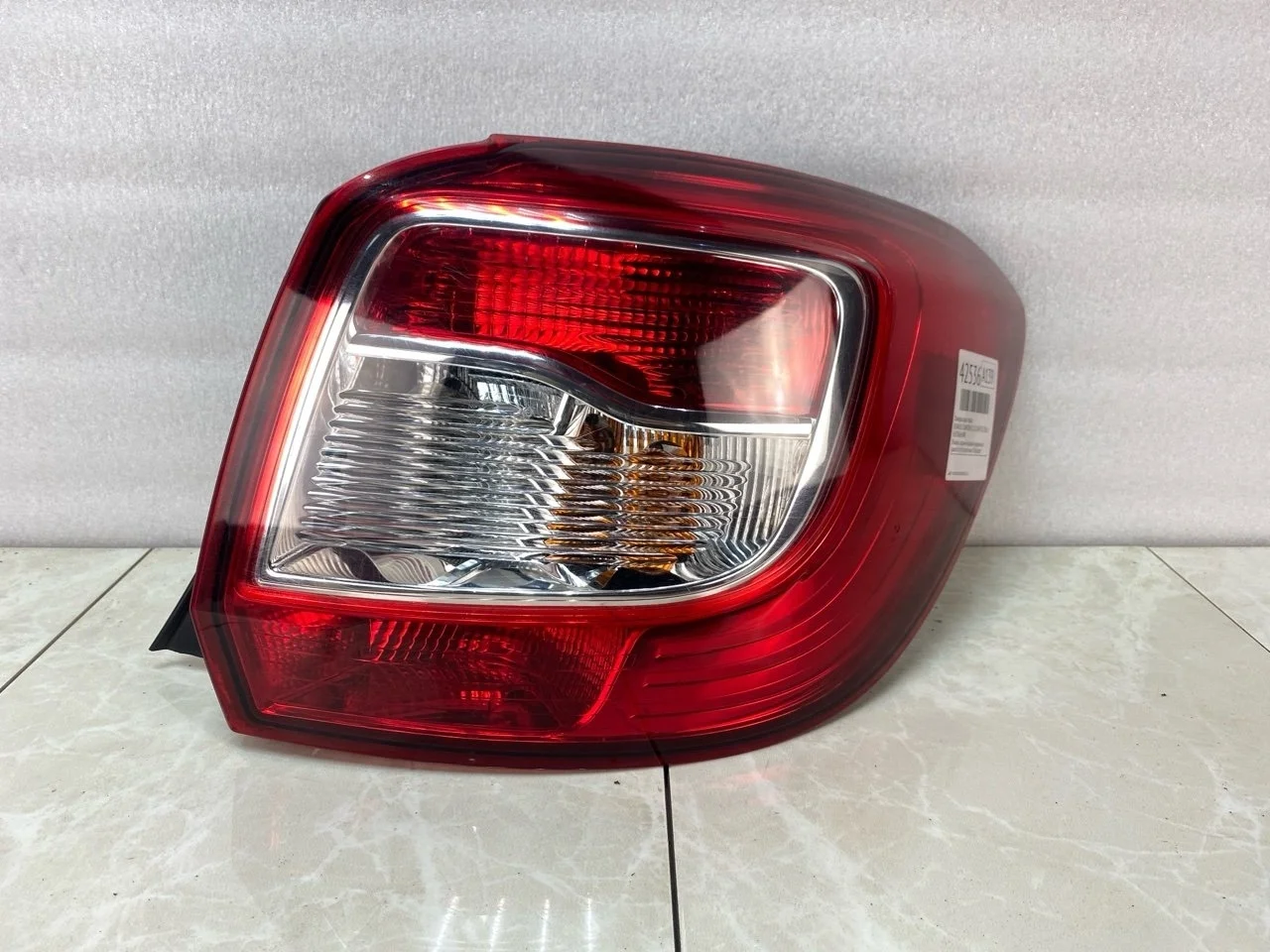 Фонарь Renault Sandero 2 2016 265506669R 1.2 D4F732, задний правый