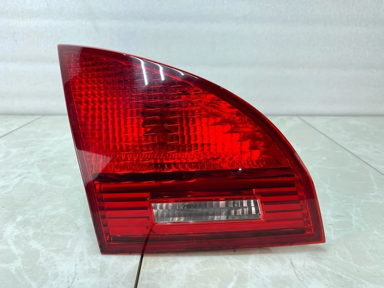 Фонарь Kia Venga 2010-2017 924051P000, задний левый