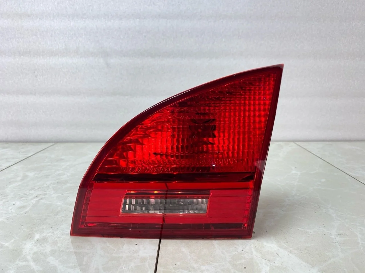 Фонарь Kia Venga 2010-2017 924061P000, задний правый