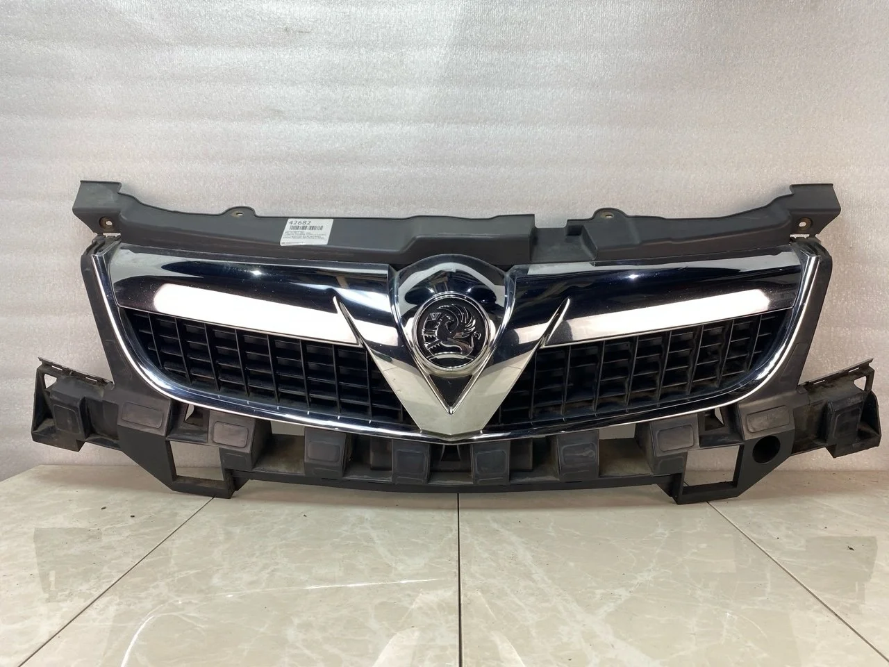 Решетка радиатора Opel Vectra C 2005-2008 13260028