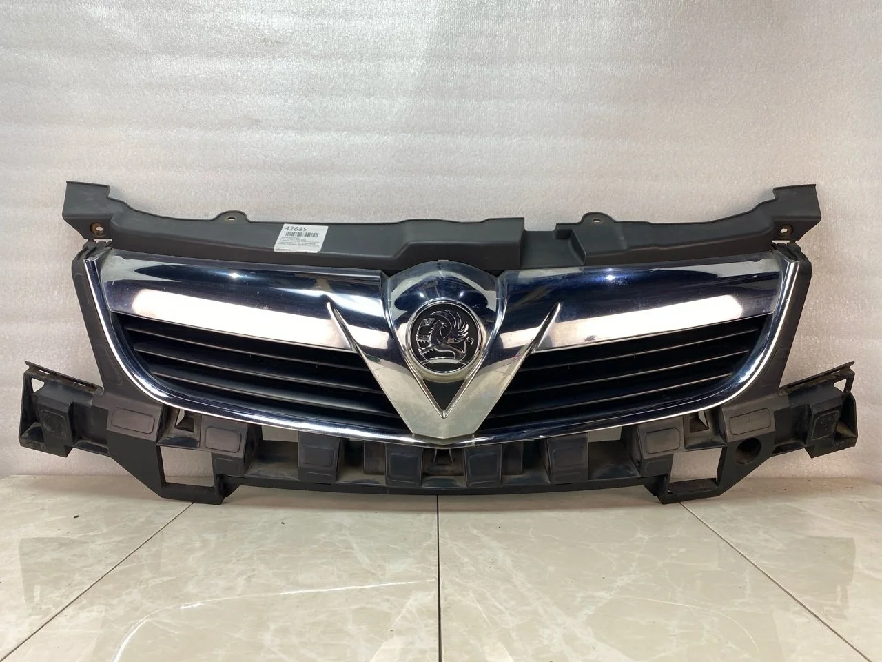 Решетка радиатора Opel Vectra C 2005-2008 13260028