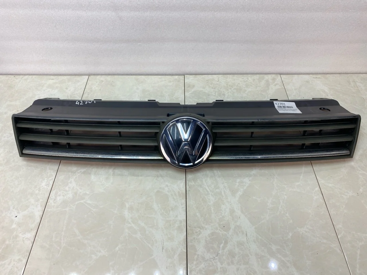 Решетка радиатора Volkswagen Polo 5 2014-2018 VW0715001 ХЭТЧБЕК