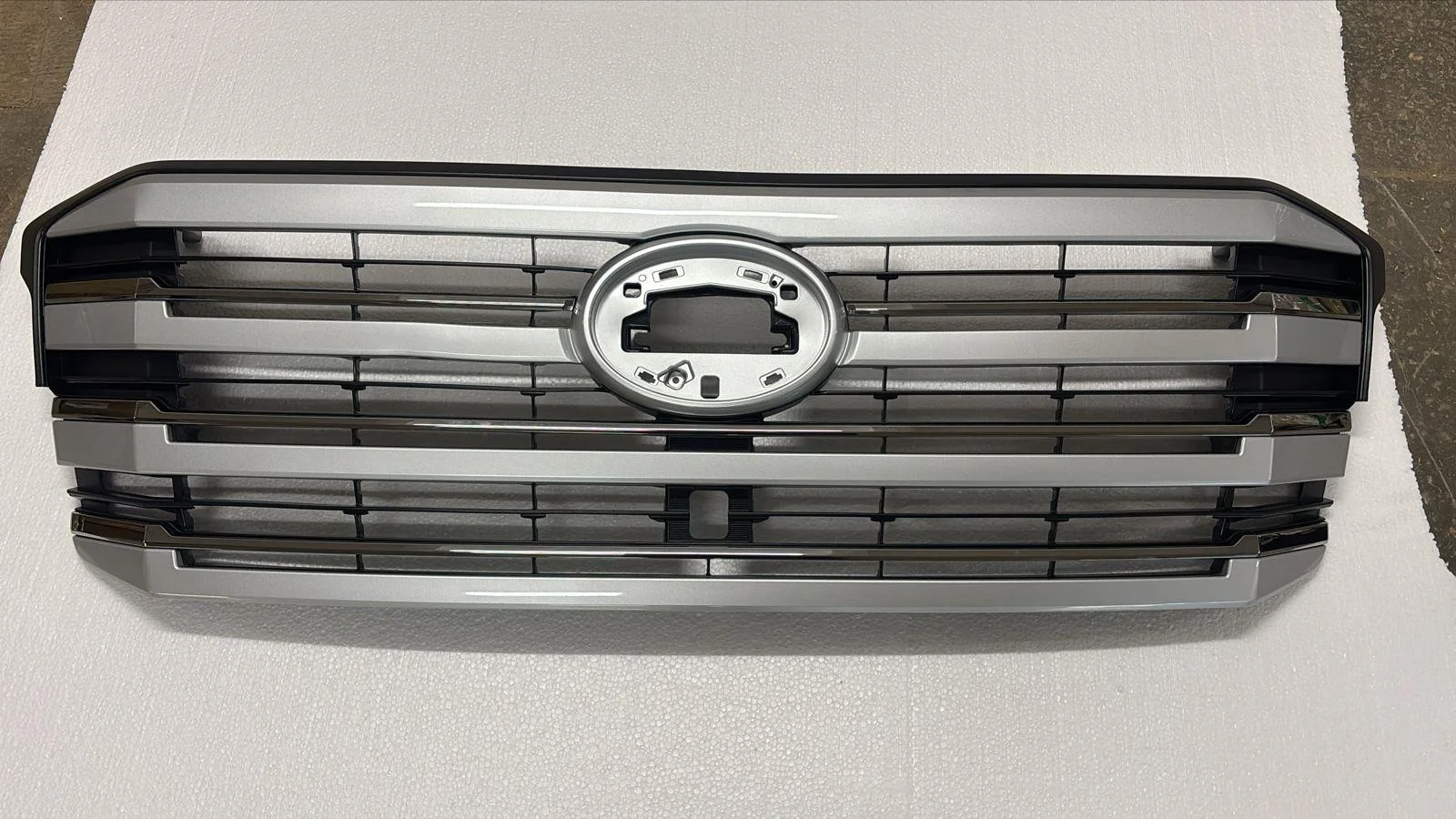 Решетка Toyota LC 300 2021-2025 Оригинал