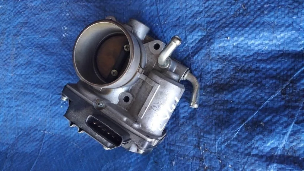 Б.у. дроссельная заслонка MITSUBISHI LANCER CY4A MITSUBISHI LANCER CY4A