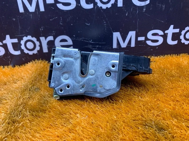 Замок двери Bmw 3-Series 2004 51217011244 E46 M54B22 (226S1), передний правый