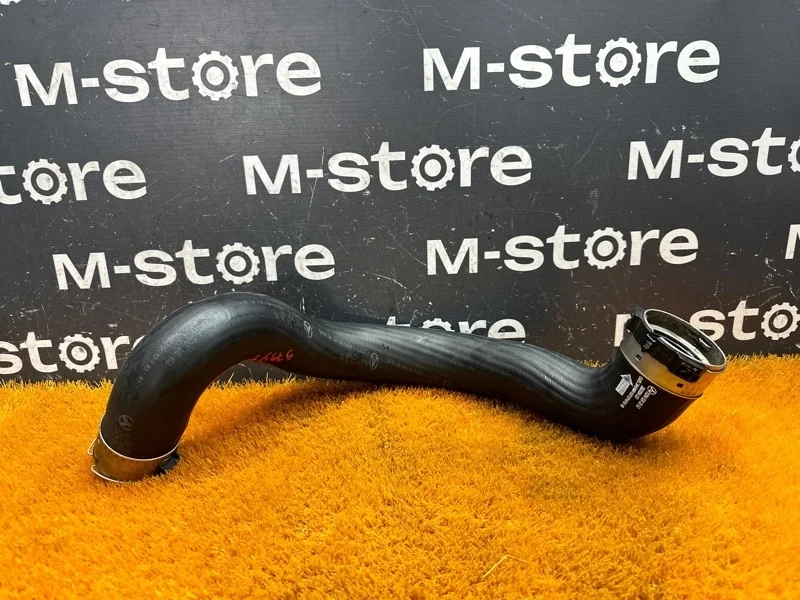 Патрубок интеркулера Mercedes-Benz C-Class 2010 A2045282682 W204 271.860, правый