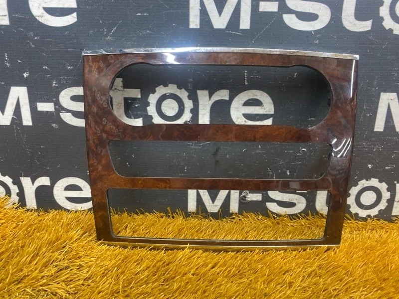 Декоративная накладка Mercedes-Benz M-Class 2006 A1646801239 W164 272.967