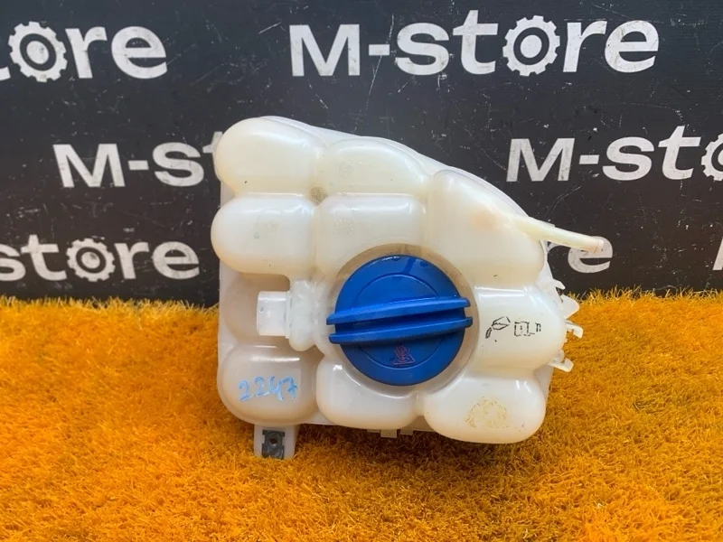 Бачок расширительный Volkswagen Touareg 2011 7P0121407 7P CGRA