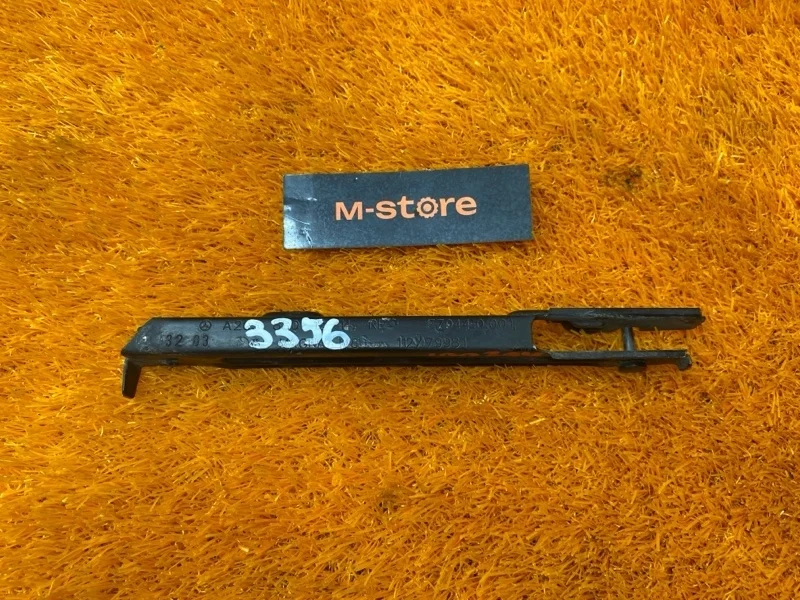 Крепление бампера Mercedes-Benz C-Class 2003 A2038801214 W203 271.946, переднее правое