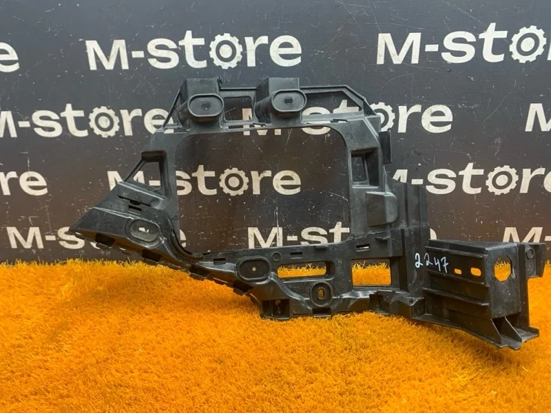 Крепление бампера Volkswagen Touareg 2011 7P6807393A 7P CGRA, заднее левое