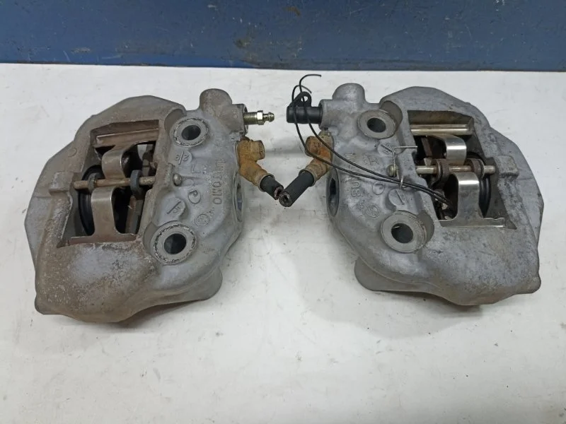 Суппорта тормозные Toyota Celsior 4773050160 UCF31 4.3 3UZ-FE, задняя