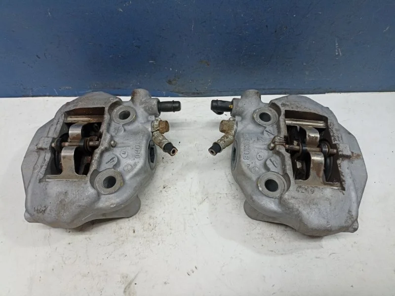 Суппорта тормозные Toyota Celsior 4773050160 UCF31 4.3 3UZ-FE, задняя