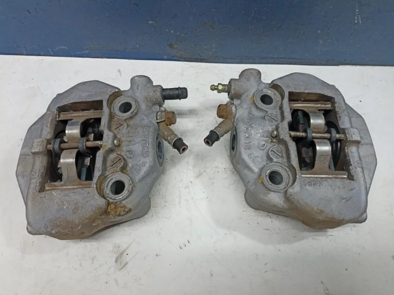 Суппорта тормозные Toyota Celsior 4773050160 UCF31 4.3 3UZ-FE, задняя