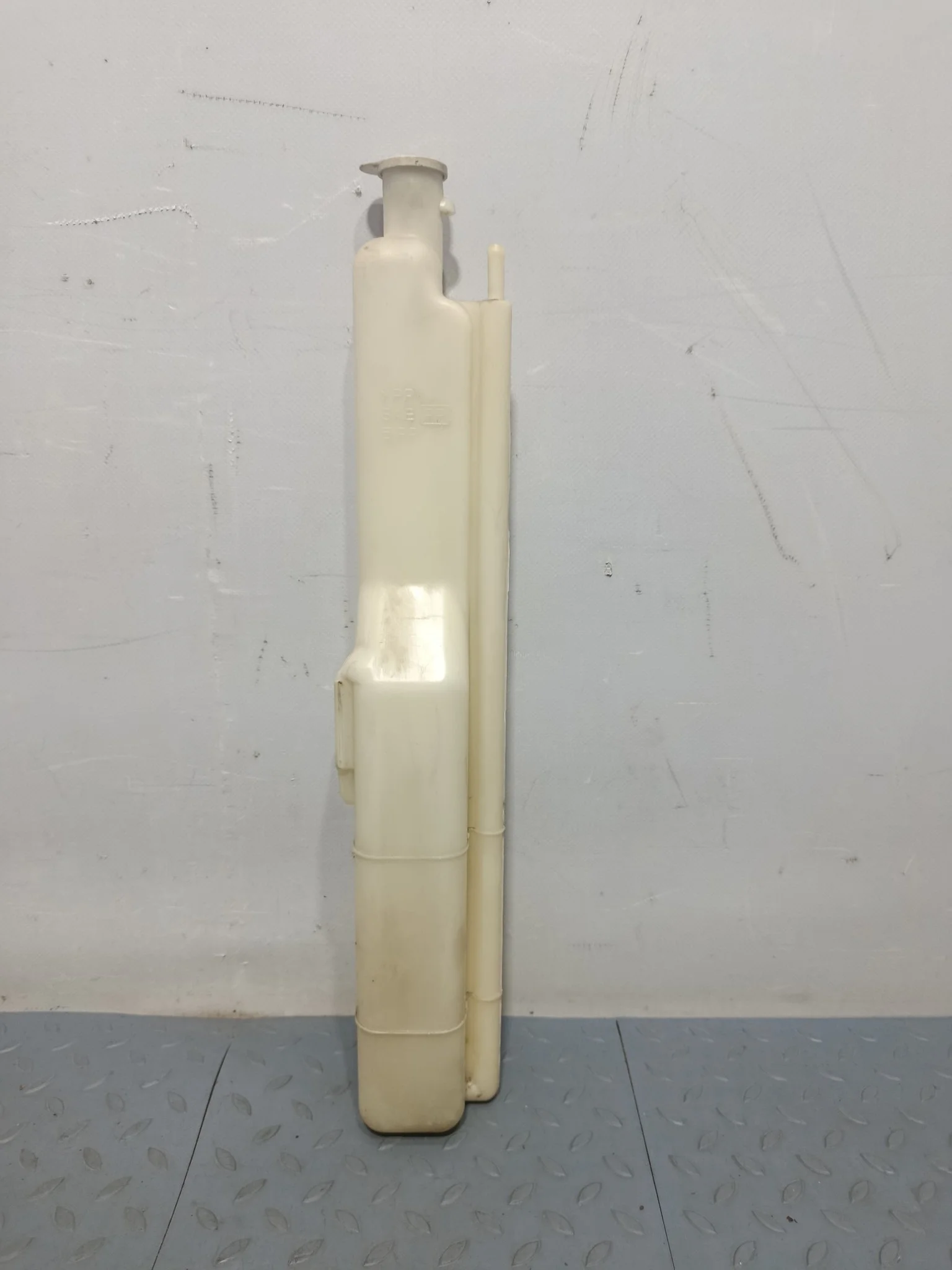 БАЧОК РАСШИРИТЕЛЬНЫЙ MITSUBISHI AIRTREK OUTLANDER CU2W CU4W CU5W 4G63 4G64 4G69 MR968146