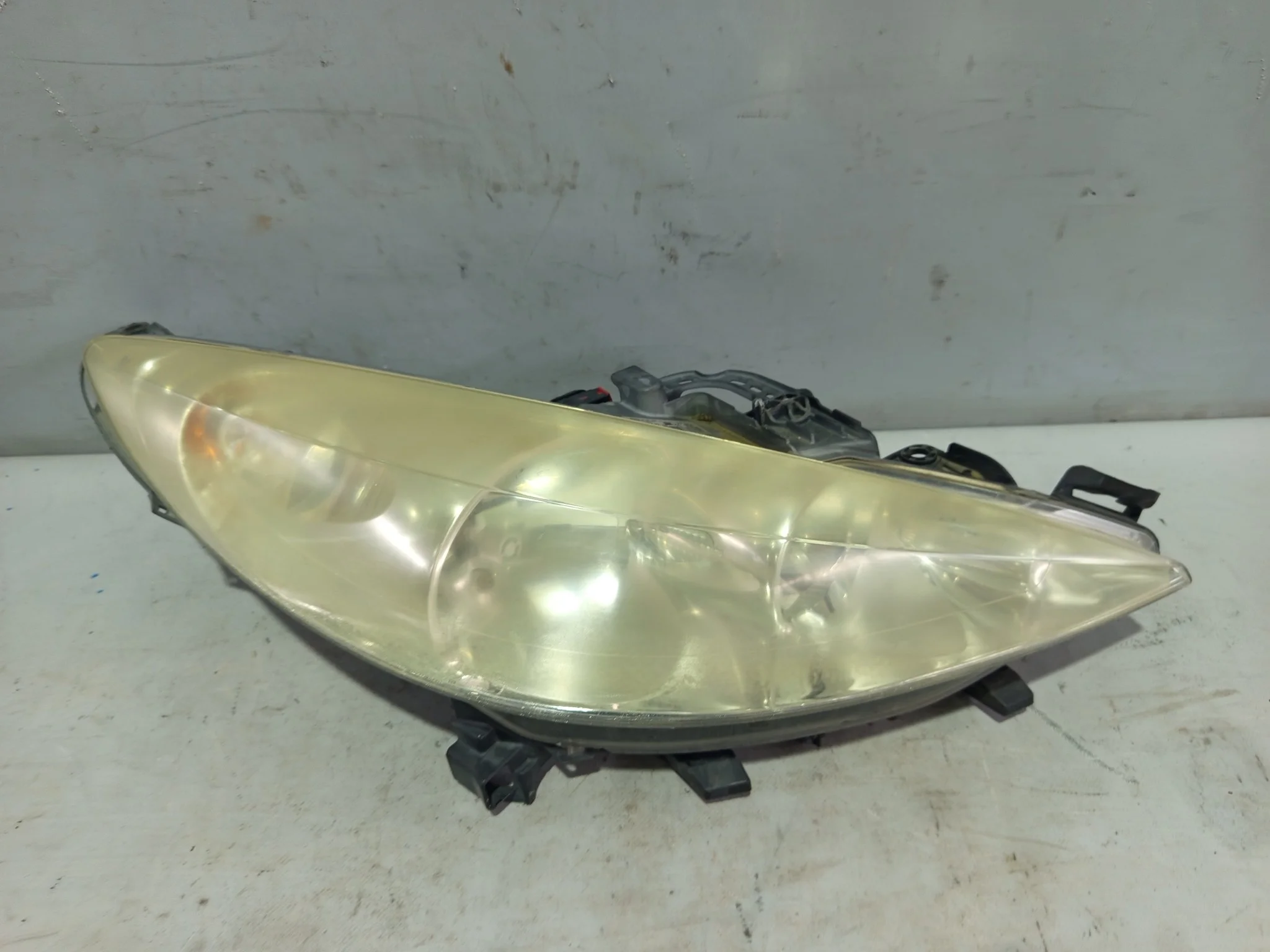 ФАРА PEUGEOT 207 WA WB WC WK 89900873 ГАЛОГЕН ПРАВАЯ 620697 NA8129