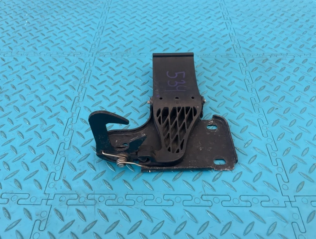 Замок капота Audi A8 2005 4E0823485B D3 BFM 4.2