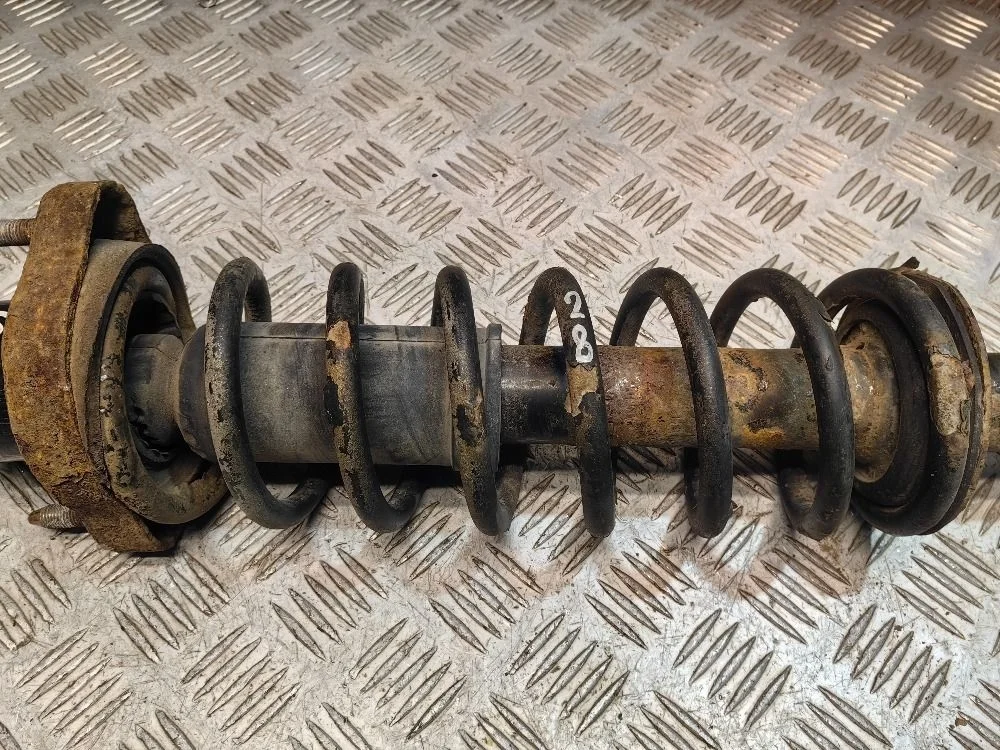 Пружина задняя Mitsubishi Lancer 9