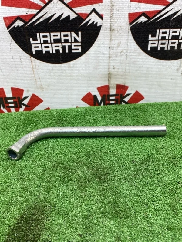 БАЛЛОННИК Volkswagen Tiguan 2017 4D0012219 CZP