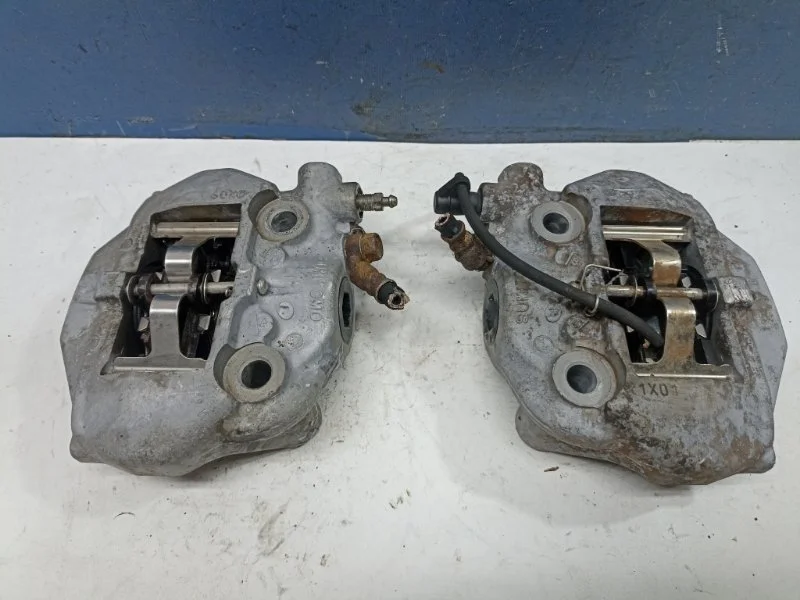 Суппорта тормозные Toyota Celsior 4773050160 UCF30 4.3 3UZ-FE, задняя