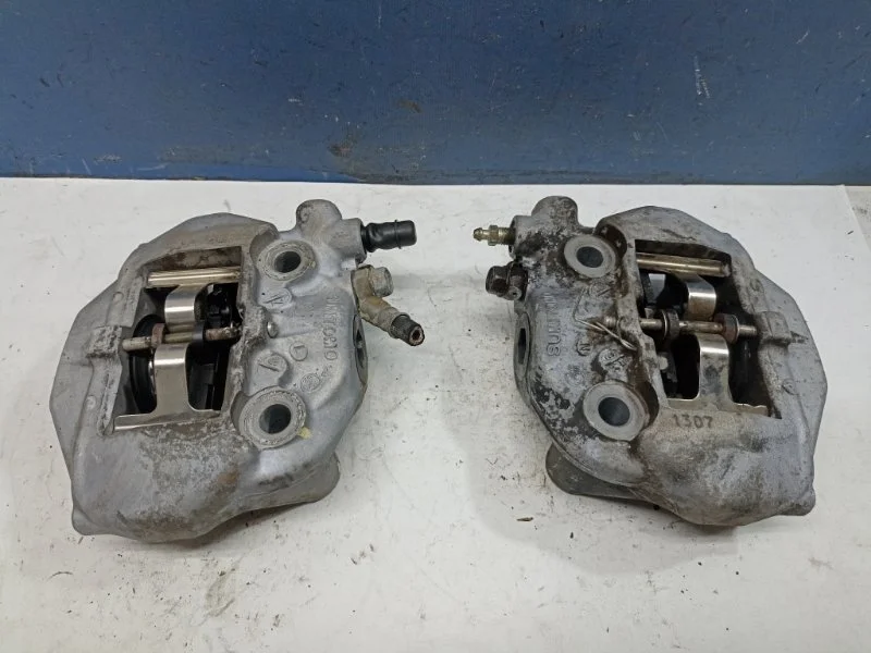 Суппорта тормозные Toyota Celsior 4773050160 UCF30 4.3 3UZ-FE, задняя