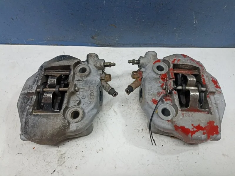 Суппорта тормозные Toyota Celsior 4773050160 UCF30 4.3 3UZ-FE, задняя