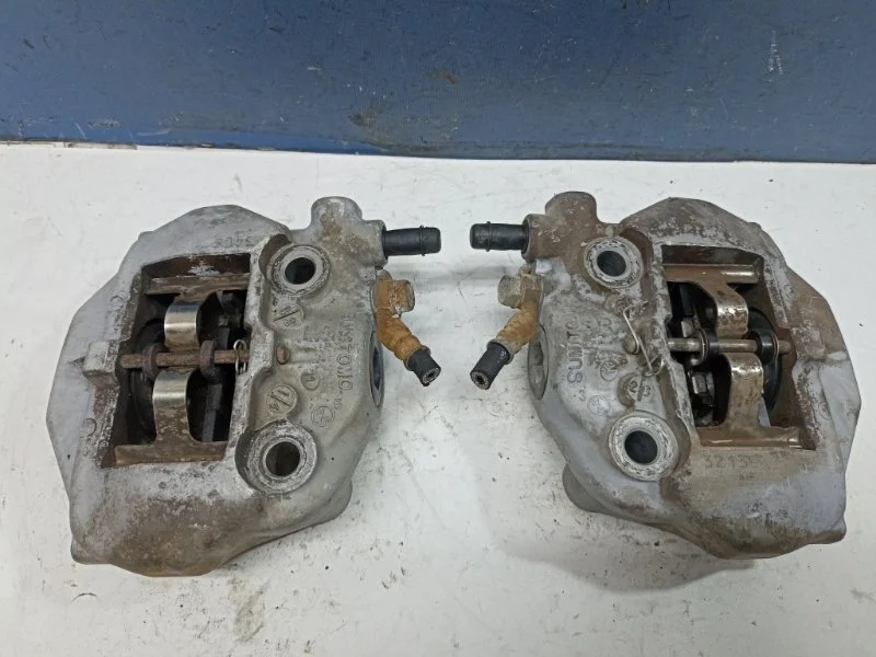 Суппорта тормозные Toyota Celsior 4773050160 UCF30 4.3 3UZ-FE, задняя