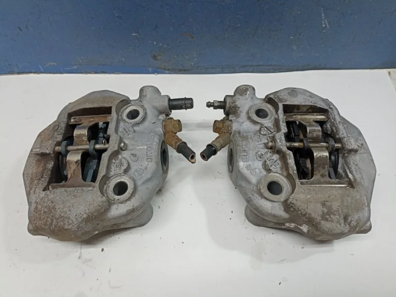 Суппорта тормозные Toyota Celsior 4773050160 UCF30 4.3 3UZ-FE, задняя