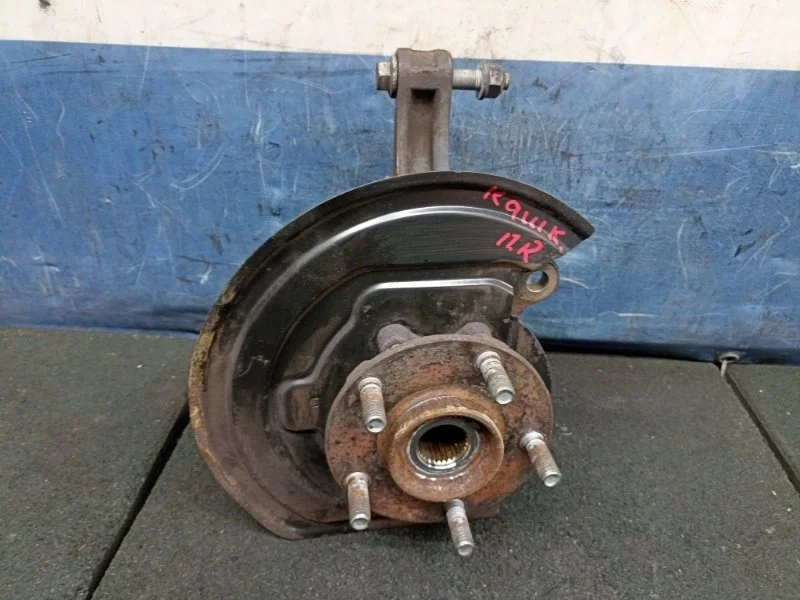 Кулак Nissan Qashqai 2012 40014JD040 J10 2.0 MR20DE, передний правый