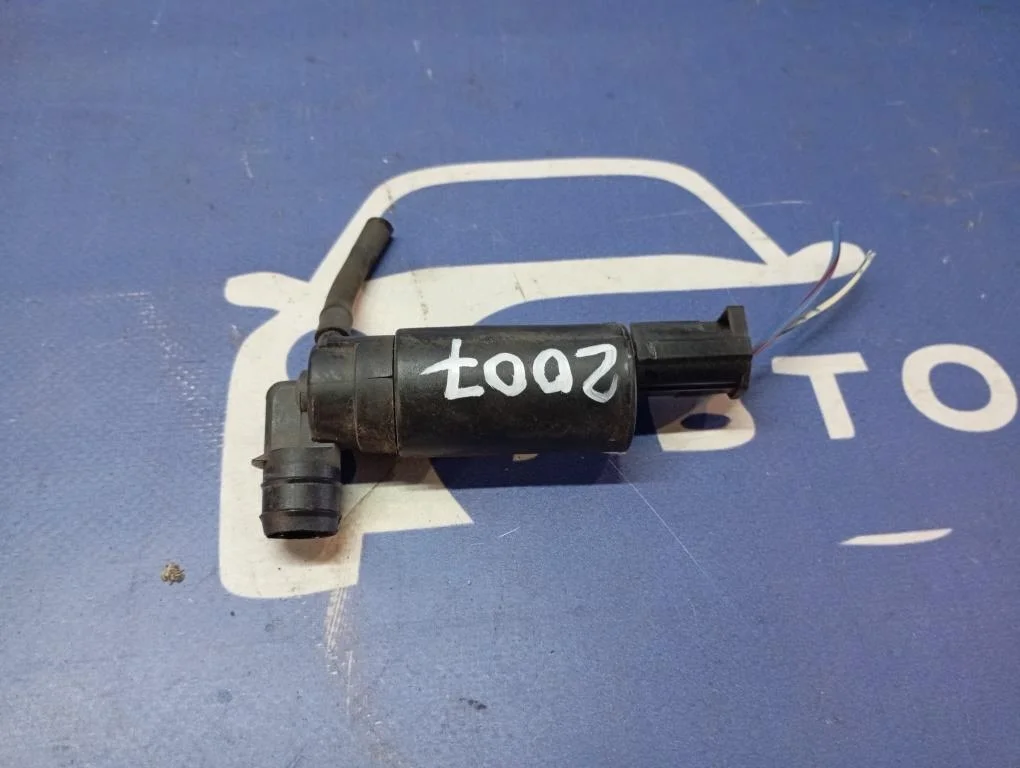 мотор бачка омывателя TOYOTA AVENSIS AZT250 1AZFSE
