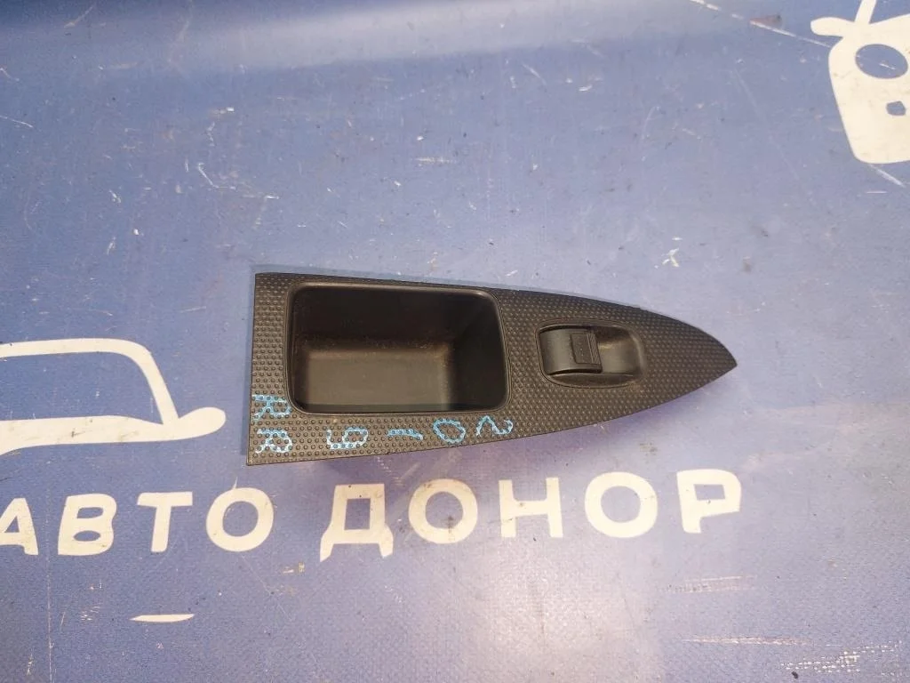 кнопка стеклоподъемника HONDA STREAM RN1 D17A