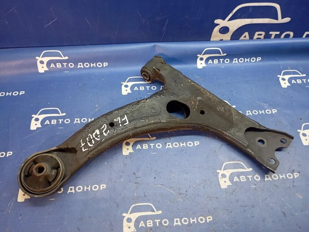 рычаг TOYOTA AVENSIS AZT250 1AZFSE