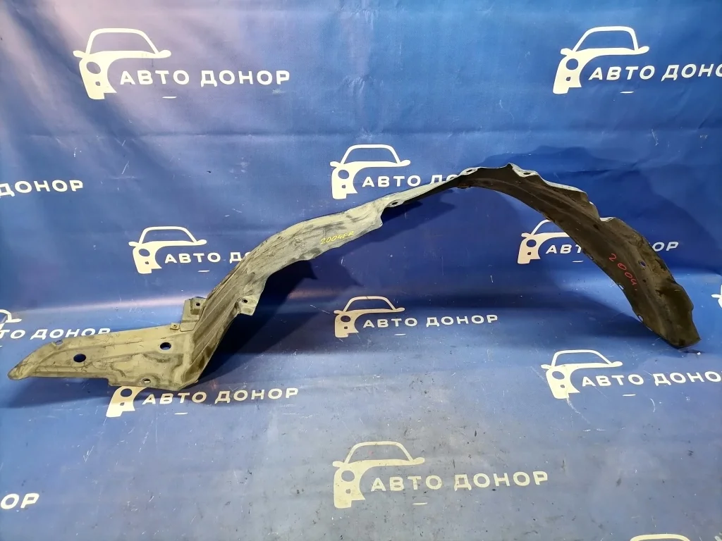 подкрылок NISSAN LIBERTY RM12 QR20DE