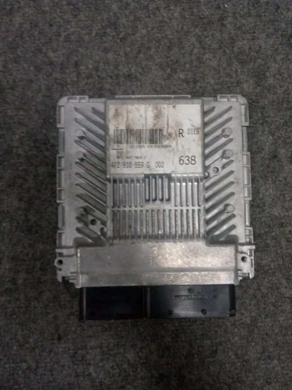 Блок управления двигателем Audi A4 4F1907559D AUK