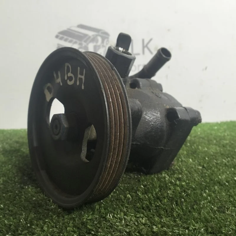 Насос гидроусилителя руля Hyundai Starex 571004A010 D4BH