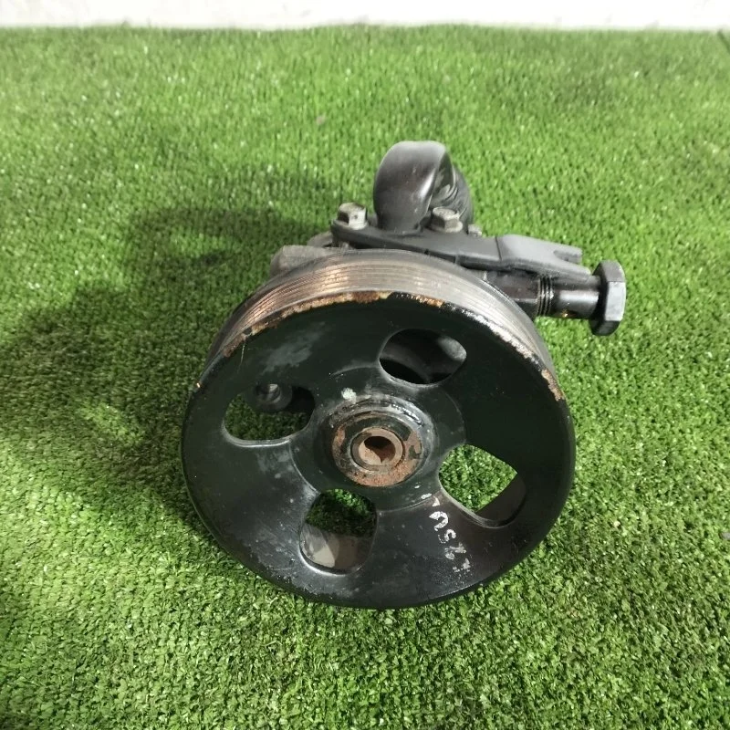 Насос гидроусилителя руля Hyundai Grand Starex 571004H000 D4CB