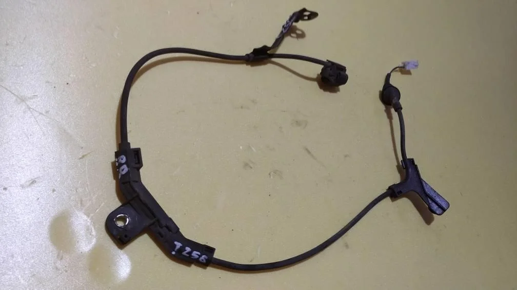 Б.у. провод абс TOYOTA AVENSIS AZT250 TOYOTA AVENSIS AZT250