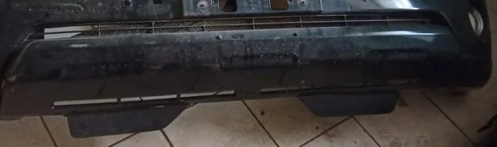 Решетка в бампер центральная Toyota Land Cruiser Prado 150 рестайлинг (2013—2017)