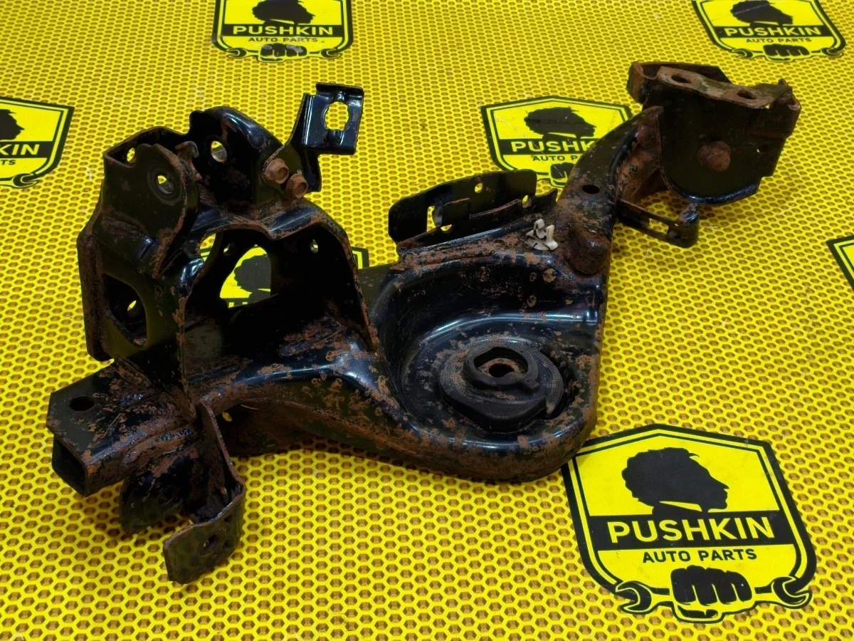 Рычаг продольный Nissan Juke 2011 555021KD0A F15 MR16DDT, задний левый