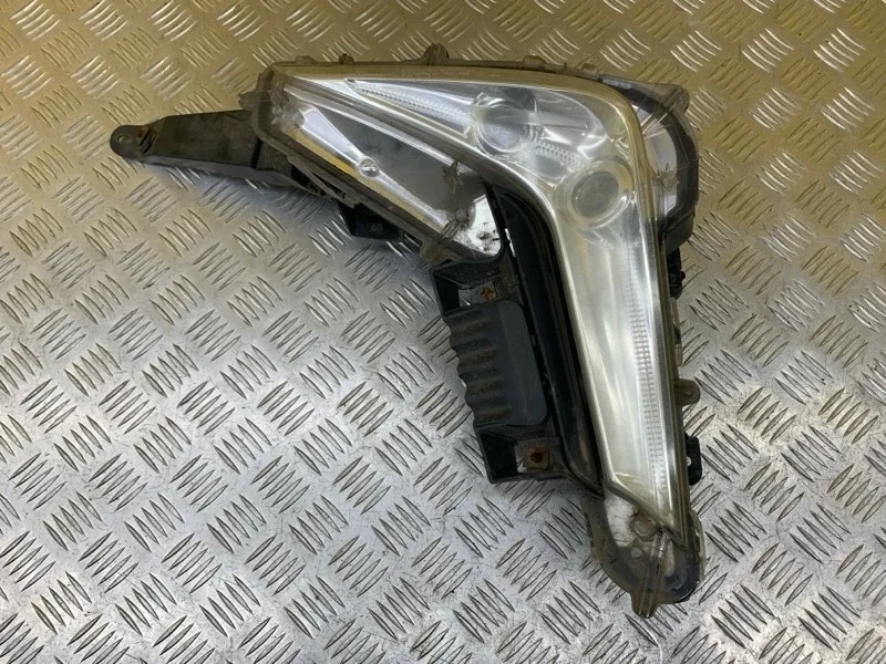 Фара противотуманная левая Lexus Lx 570 (2007-2022) 2018 8139060020