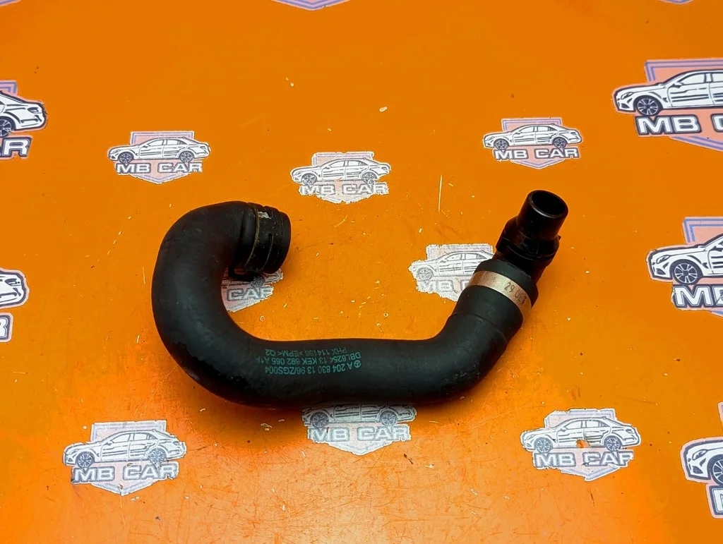 Патрубок ОЖ Mercedes-Benz