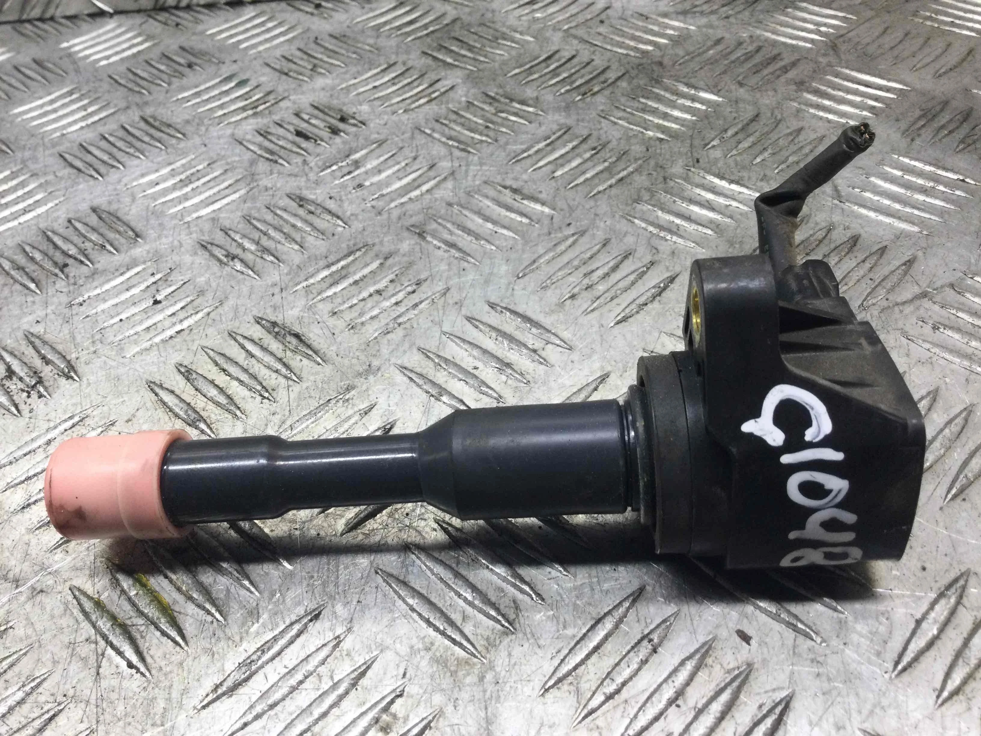 Катушка зажигания Honda Jazz 1 поколение [рестайлинг] (2004-2008) бензин 1.2 i Механика Х/б