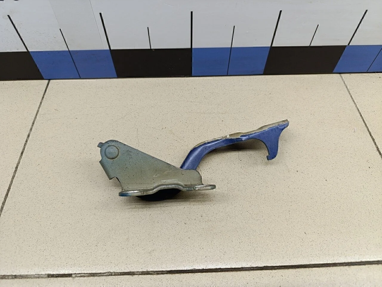 Петля капота правая Lacetti 2003-2013