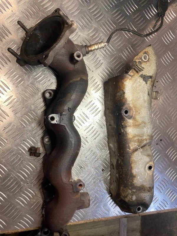 Выпускной коллектор Kia Sorento 2851039880 G6CU