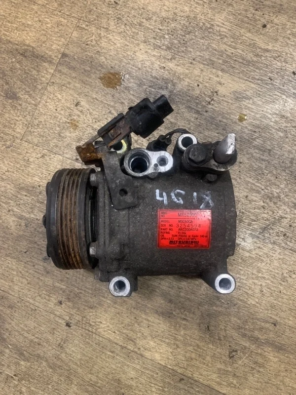 Компрессор кондиционера Mitsubishi Lancer 9 MR500007 4G18 1.6