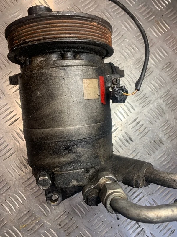 Компрессор кондиционера Nissan Murano 926009Y400 VQ35DE