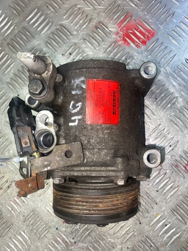 Компрессор кондиционера Mitsubishi Lancer 9 MR500007 4G18 1.6