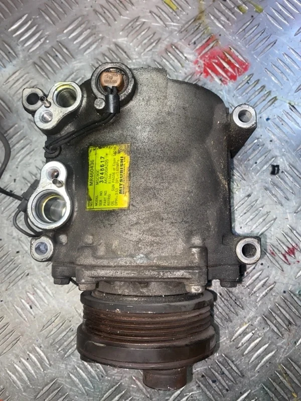 Компрессор кондиционера Mitsubishi Lancer Cedia MR460436 4G15 GDI