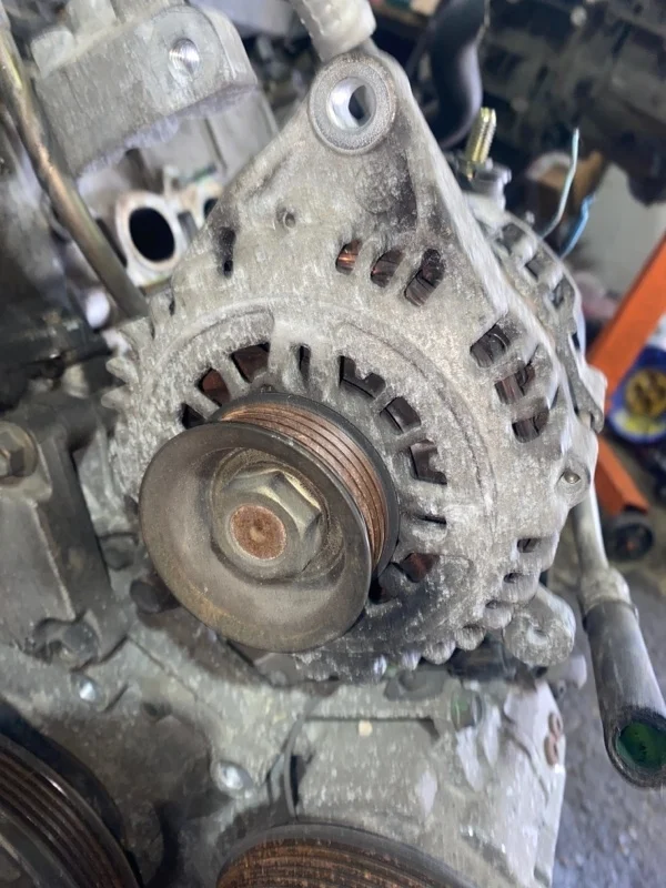 Генератор Nissan Micra 23100AX005 CR14DE